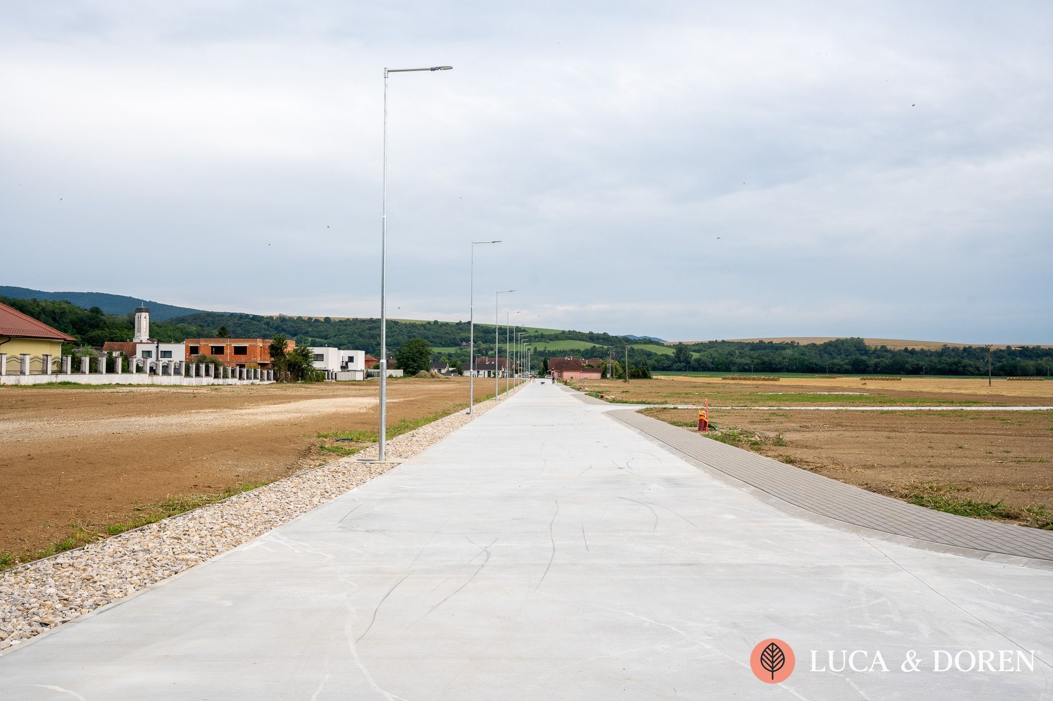 1289130439_6abbc1cea0954 LUCA & DOREN | Na predaj | Stavebný pozemok | IBV Lúka | 811,5 m² – Obrázok 1