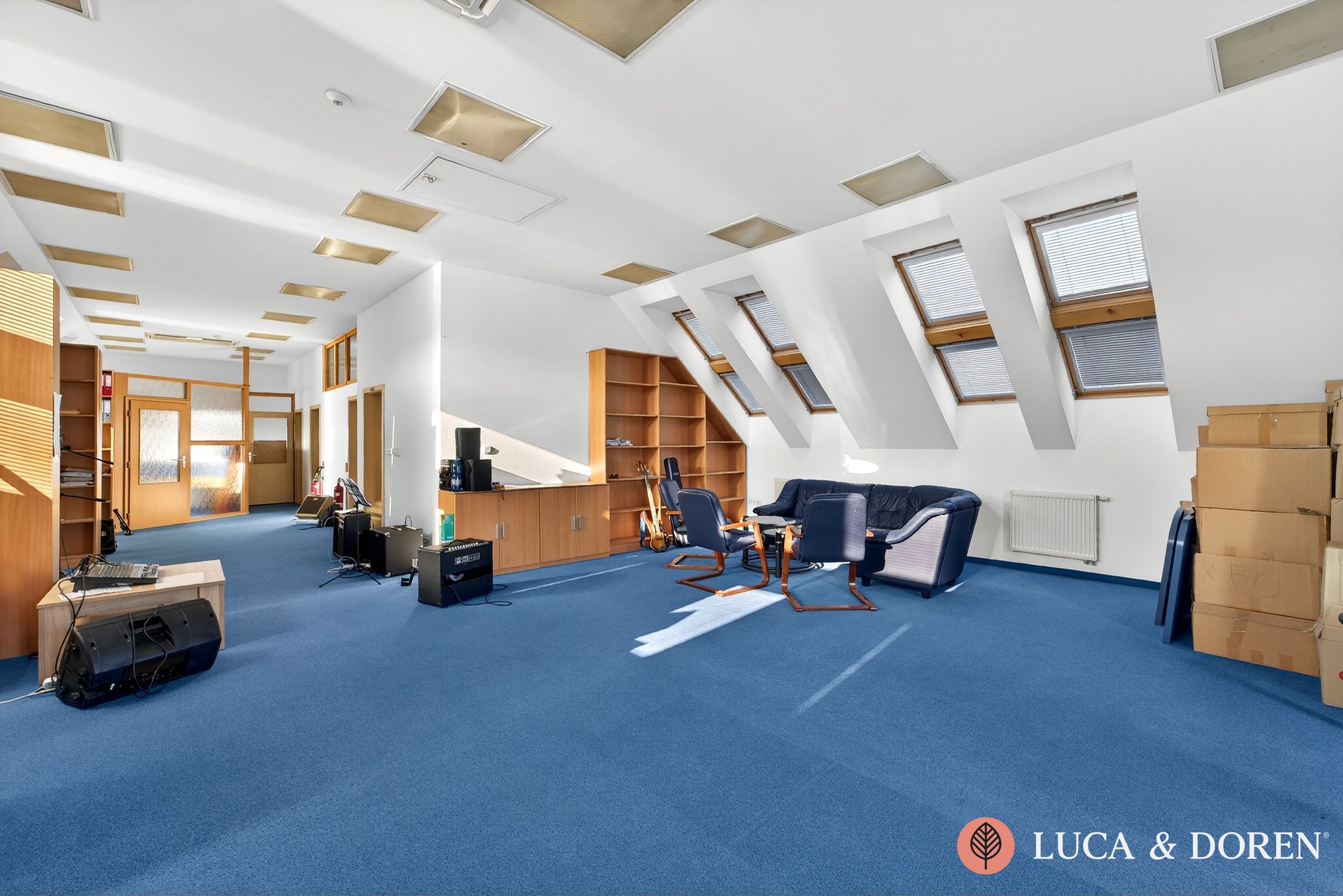 2310908655_6a1d3b3c1fb68 Na prenájom | kancelársky priestor | Toska- ZN | 150m² | kompletná rekonštrukcia – Obrázok 1