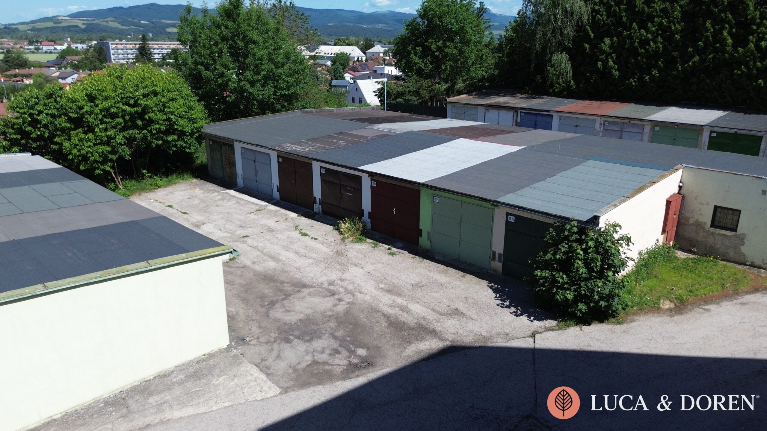 1610536722_6abcac2f1eda0 LUCA & DOREN | Na predaj | garáž | Dubnica nad Váhom | 20m² | montážna jama – Obrázok 1