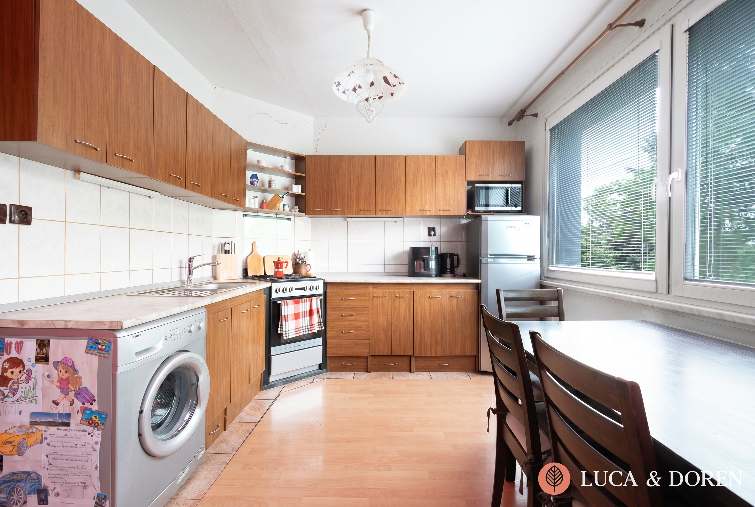 2525946381_6abca658c8434 LUCA & DOREN | Na predaj | 2- izbový byt | Nová Dubnica | 58 m² | Zasklená lódžia + komora – Obrázok 1