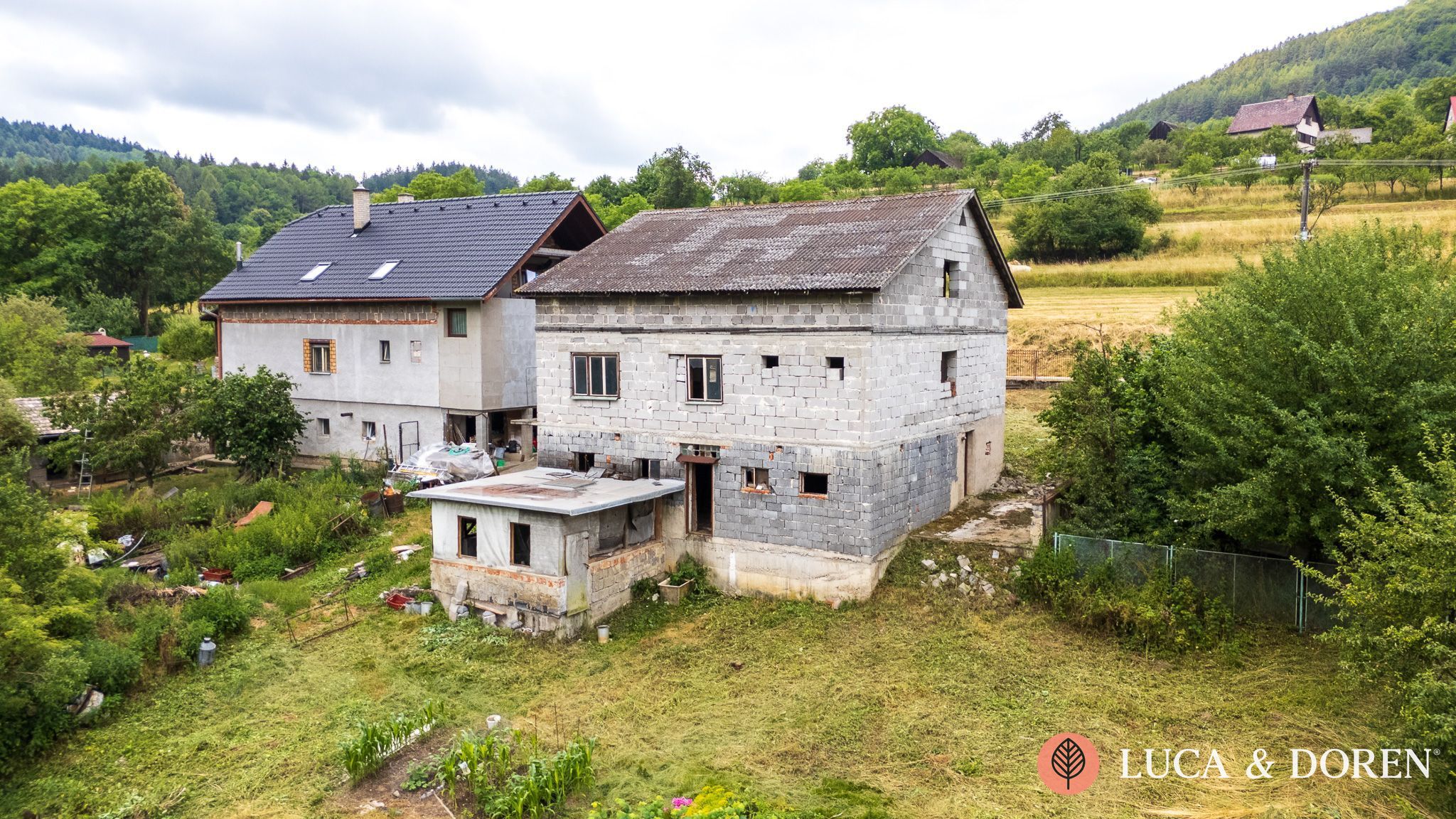 4281330262_6abca6529e7dd LUCA & DOREN | Na predaj | 3-podlažný rodinný dom vo výstavbe | Malé Košecké Podhradie | 1 178 m² – Obrázok 1