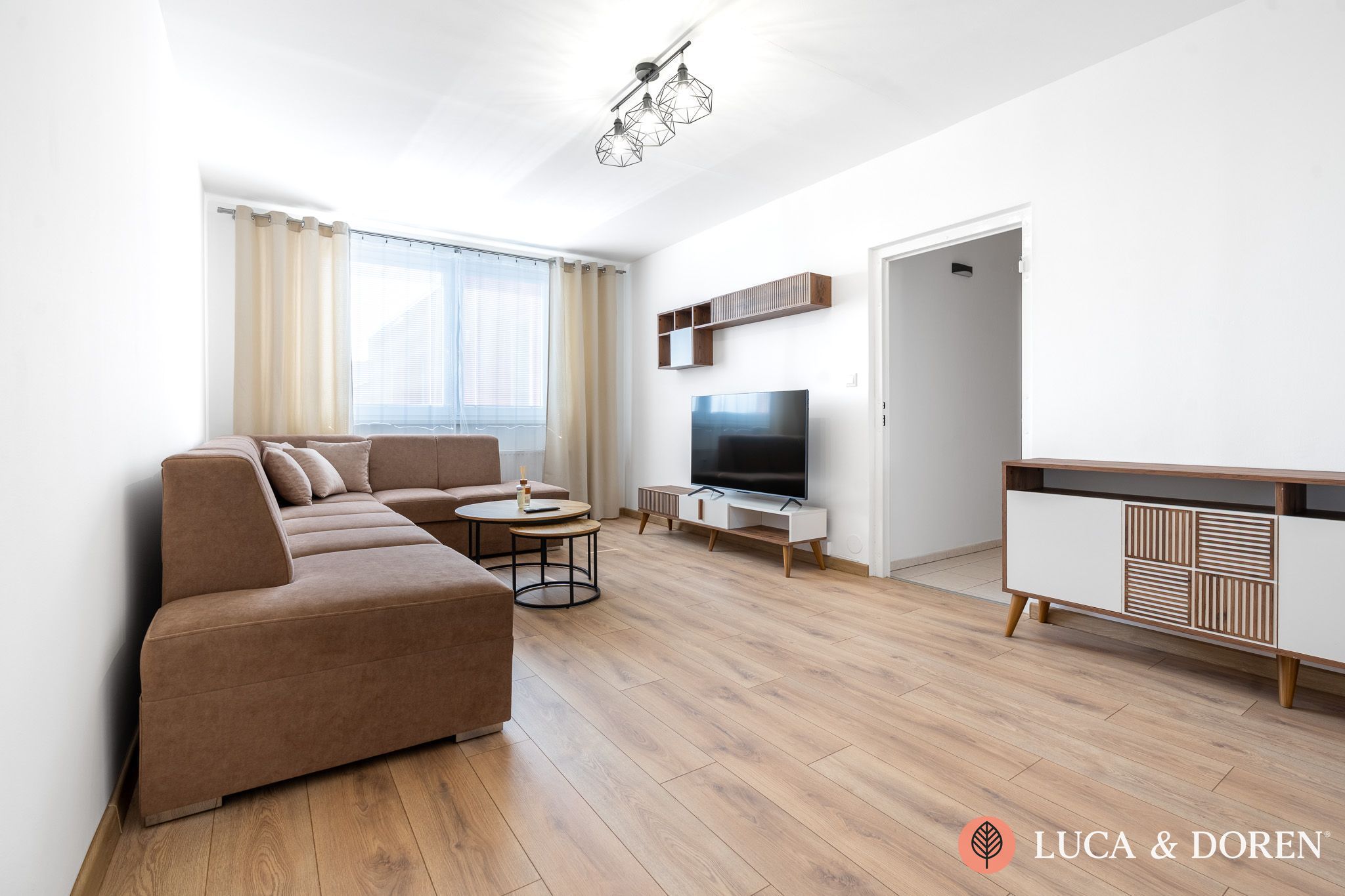 2347662520_6a71eb006bfa1 Na prenájom | 3 izbový byt | Trenčín- Juh | 77 m² | Priestranný byt s klimatizáciou – Obrázok 1