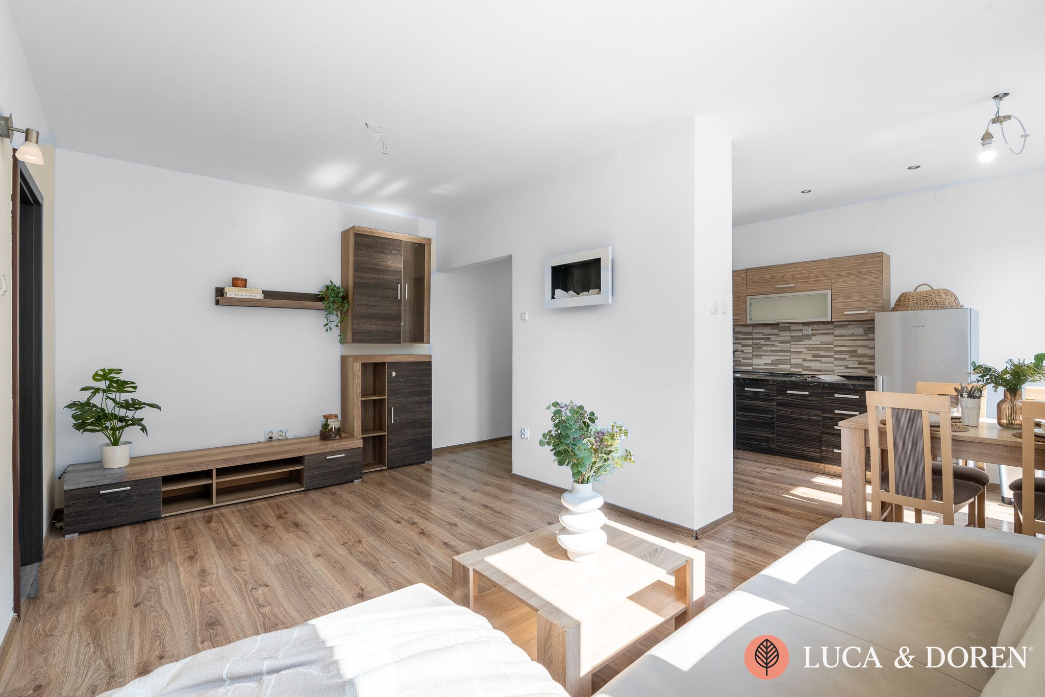 2751523353_6abca68ead5e0 LUCA & DOREN | NA PREDAJ| 3- izbový byt | Púchov | 62 m² | Slnečný byt s podkrovím – Obrázok 1