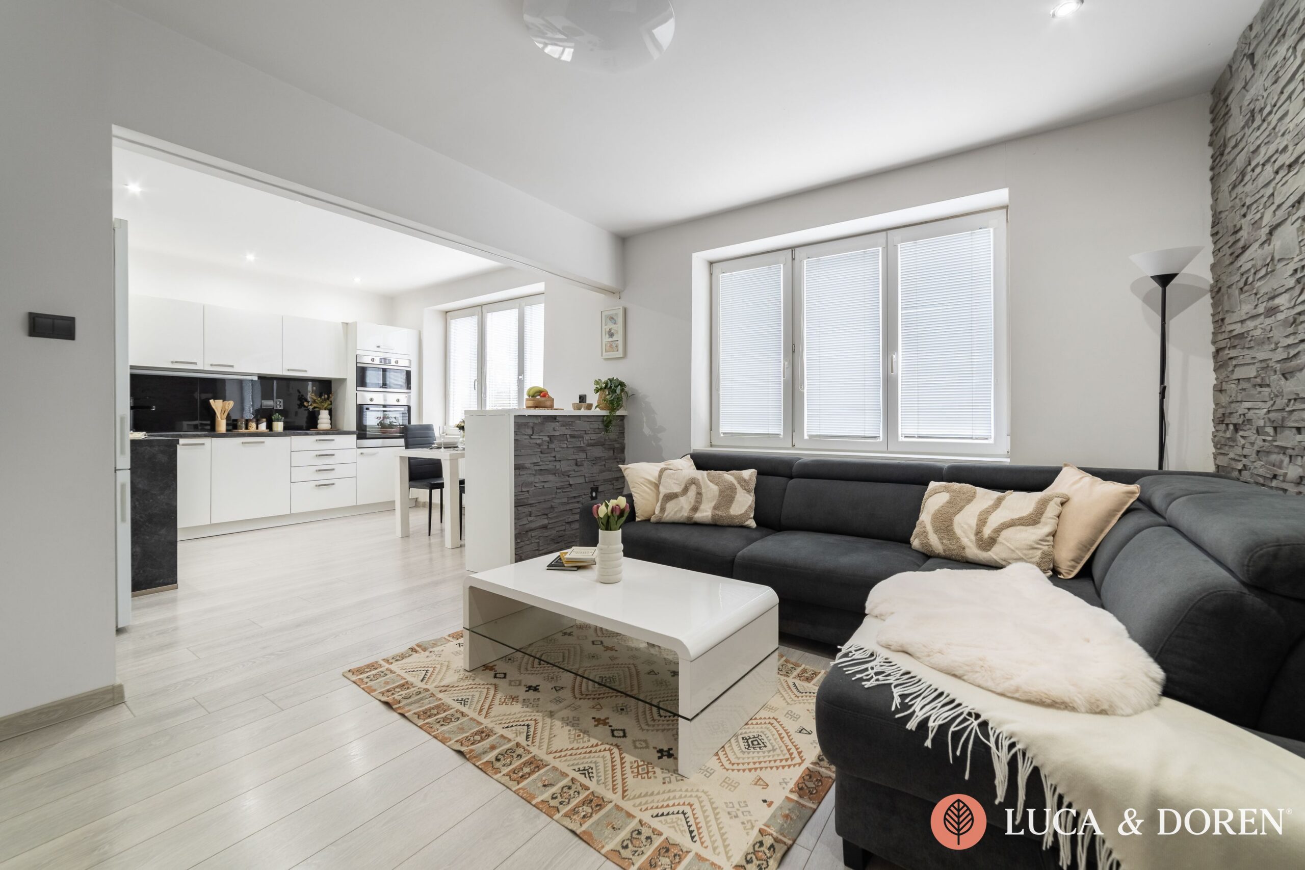 1705325083_6abf824774a95 LUCA & DOREN | Na predaj | 2-izbový byt | Dubnica nad Váhom | 58 m² | Priestranné bývanie s nízkymi nákladmi – Obrázok 1