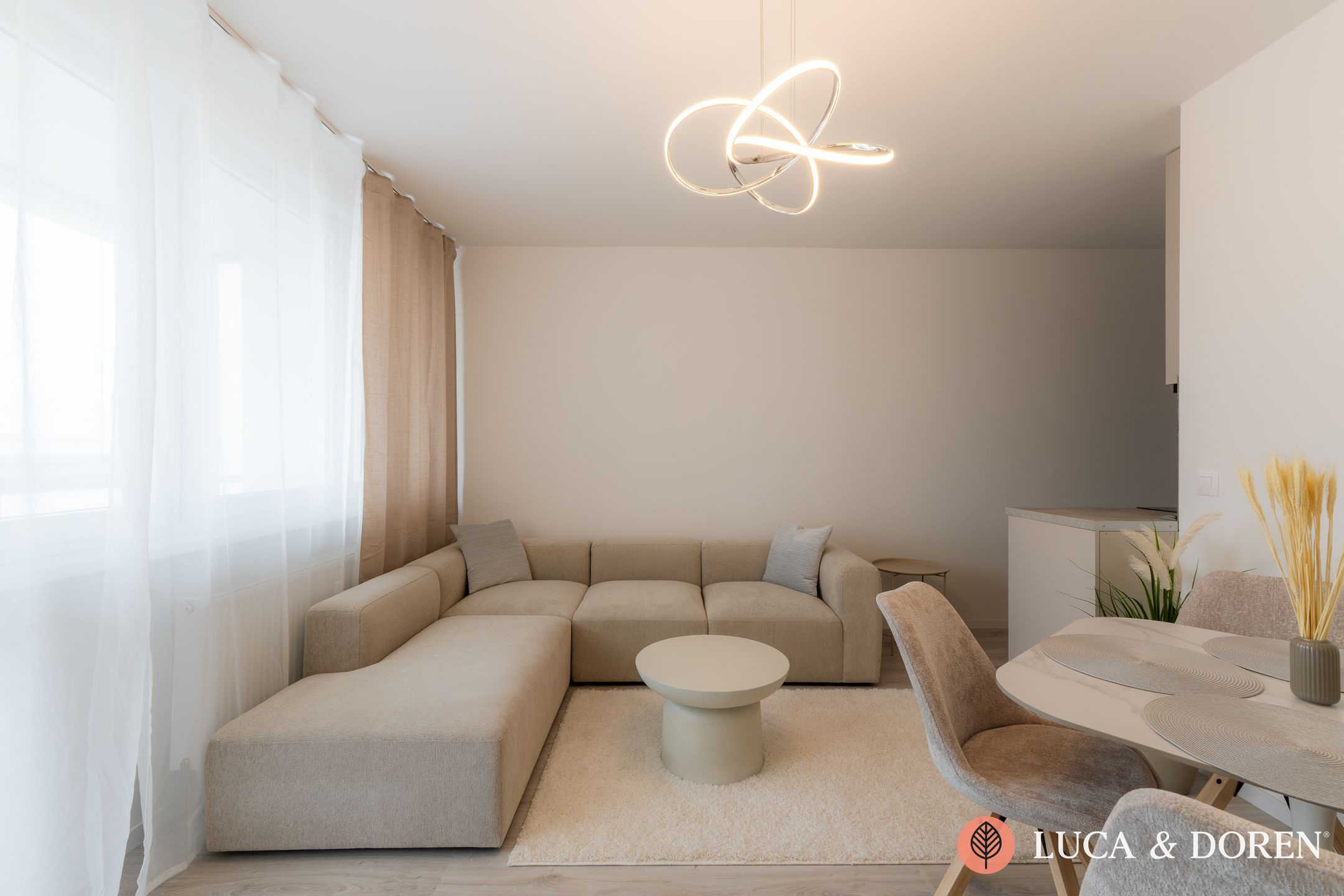2466727528_6ab68b4497c1d NA PRENÁJOM | 2-IZBOVÝ BYT | TN-JUH | 44M²+ LOGGIA | KOMPLETNÁ REKONŠTRUKCIA – Obrázok 1