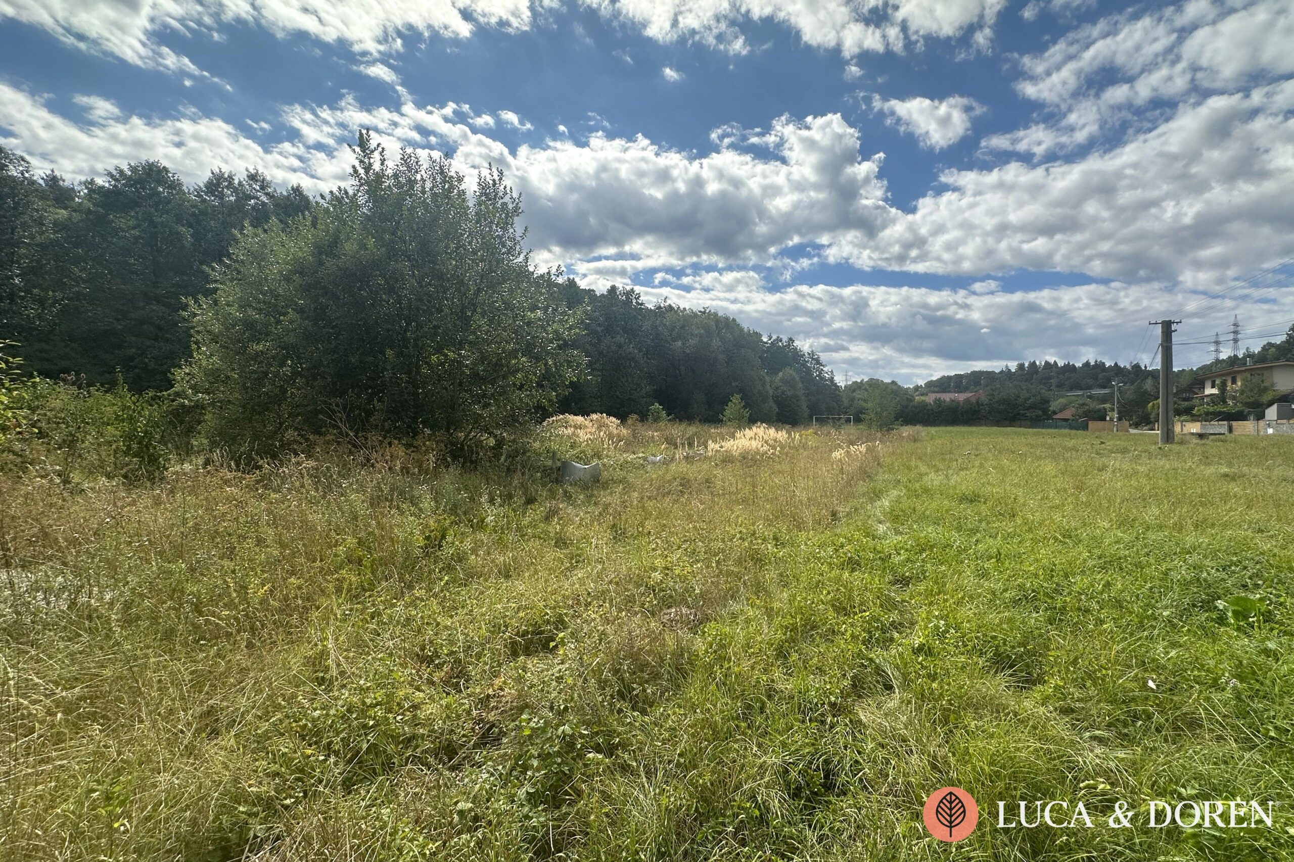2635098523_6abca59f95429 LUCA & DOREN | Na predaj pozemok | 2 066 m² | Považská Bystrica – Jelšové – Obrázok 1
