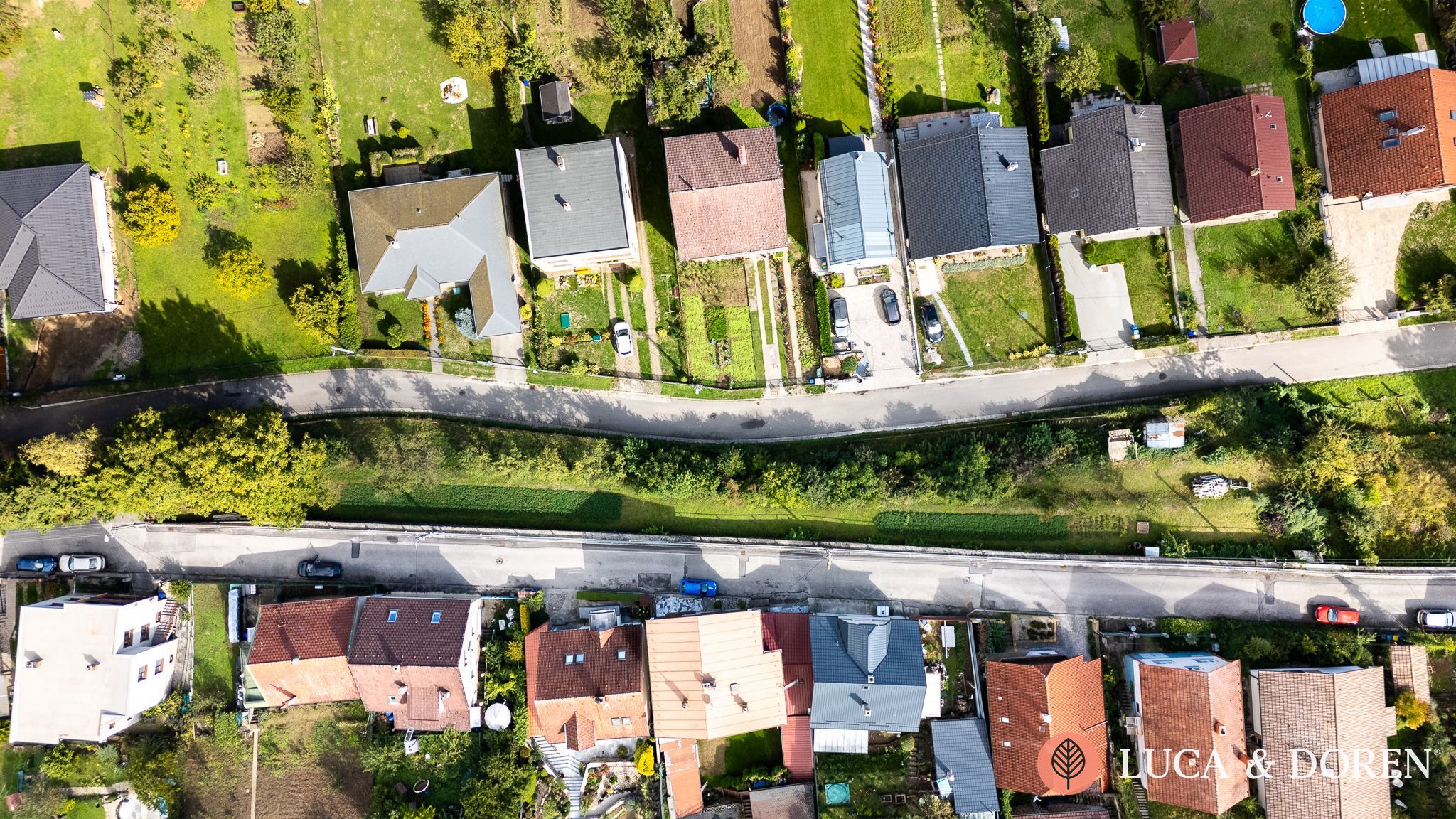 3915673118_6ac74ccf0b932 NA PREDAJ| POZEMOK | TRENČIANSKÁ TEPLÁ |1476M² – Obrázok 1
